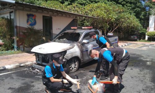 มุกดาหาร ตำรวจตามจับมือเผารถตำรวจท่องเที่ยวได้ทันควัน