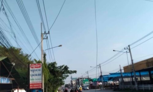 ลำปางชาวบ้านร้องสายเคเบิ้ลสัญญานต้นเหตุ จักรยานยนต์เกี่ยวล้มบาดเจ็บ ต่อเนื่องหลายราย