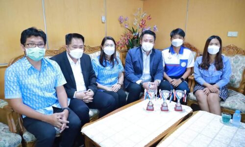 พิษณุโลก นางพีรกานต์ ทองเชื้อ นายกองค์การบริหารส่วนตำบลวังพิกุล พร้อมคณะ