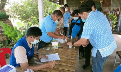 พิษณุโลก นายธนัตย์ จันทร์คุ้ม ปลัดอำเภอหัวหน้าฝ่ายความมั่นคงอำเภอวังทองได้ดำเนินการตรวจปัสสาวะหาสารเสพติด