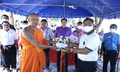 อบจ.พิษณุโลก ร่วมเปิดการแข่งขันพายเรือภายในงานประเพณีลอยกระทง ประจำปี