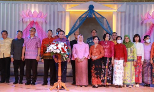 ผู้ว่าฯพังงา เปิดงานอนุรักษ์ประเพณีไทยและงานประเพณีลอยกระทง