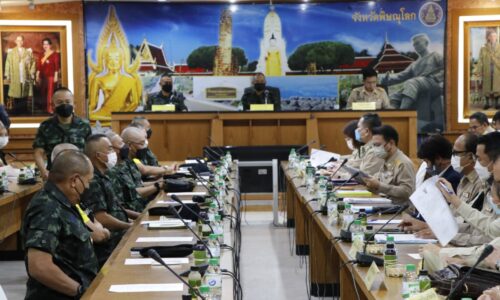 พิษณุโลก แม่ทัพภาคที่ 3 หารือข้อราชการกับผู้ว่าราชการจังหวัดพิษณุโลก