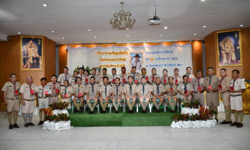 ศรีสะเกษจัดพิธีวางพวงมาลาและถวายราชสดุดี วันสมเด็จพระมหาธีรราชเจ้า