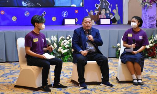 พิษณุโลก รมว.จุติ จับมือกรมประชาสัมพันธ์ผุดโครงการ Young Smart PR นำร่องรุ่นแรก กระทรวงการพัฒนาสังคม