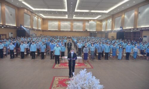 ประชาชนกว่า 1,200 คน เข้าร่วมงานมหกรรมกองทุนแม่ของแผ่นดินภาคเหนือตอนล่าง