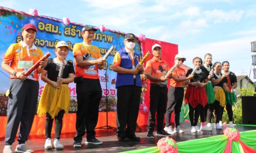 พังงา-สุดสนุกและฮากีฬาพื้นบ้าน อสม.ตำบลตากแดด 47กิโลลากคนนั่งตอกหมาก110กิโลไม่เคลื่อนที่