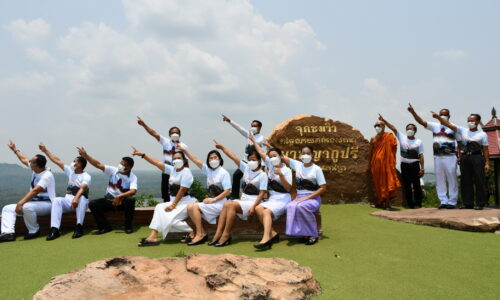 ศรีสะเกษ ชวนชมทะเลหมอกบางๆที่ผาพญากูปรีชายแดนไทย กัมพูชาด้านช่องสะงำ