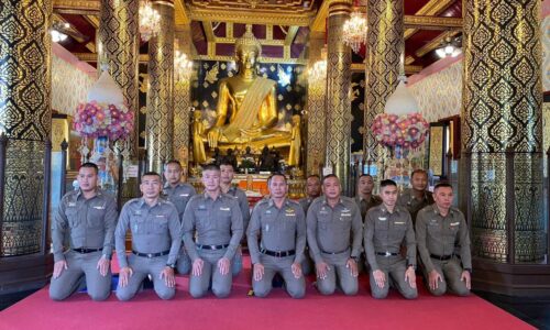 พิษณุโลก ข้าราชการตำรวจบก.สส.ภ.6 ร่วมกิจกรรมการสวดมนต์ บูชาธรรมณ พระวิหารพระพุทธชินราช