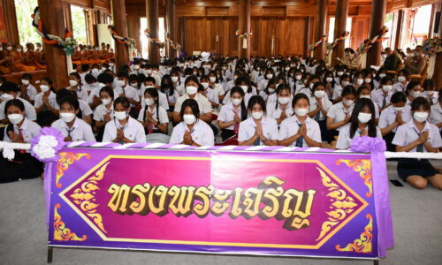 ศรีสะเกษ 3 เจ้าคณะอำเภอธรรมยุตินำคณะสงฆ์อำเภอภูสิงห์สวดมนต์ถวายพระพรพระองค์ภา