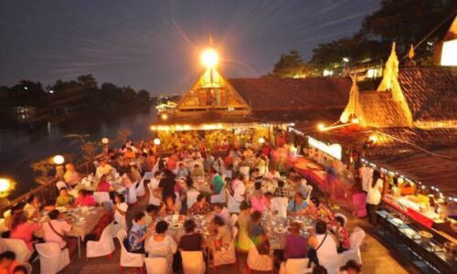 พิษณุโลก แพอหารไม้สัก แพภูฟ้าไทย นั่งริมธารากินปลาแม่นำ้ รับลมร้อน