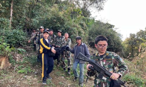 ลำปาง จนท.อุทยานฯร่วมกับฝ่ายปกครอง อ.แม่ทะ ลงพื้นที่ติดตามช่วยเหลือชาวบ้านถูกลักพาตัวไปในป่า