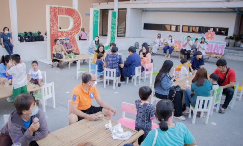 ลำปางโรงเรียนสาธิต ม.ราชภัฏลำปาง จัดกิจกรรมกาดมั่วตัวน้อย