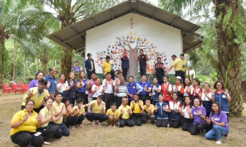 เหล่ากาชาดจังหวัดพังงา จัดโครงการ “แบ่งปันเพื่อน้อง อิ่มท้องสุขใจ”