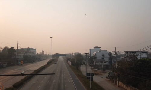 พะเยา ไฟป่าไม่หยุด!หมอกควันคลุมทั่วเมือง PM .2.5  ทลุ 169