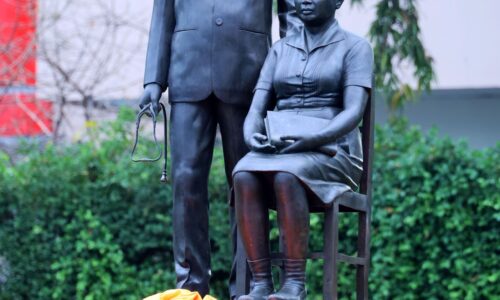 พิษณุโลก อบจ.พิษณุโลก ร่วมพิธีวางพานพุ่มดอกไม้เนื่องในงานรำลึก 120 ปีชาตกาล คุณแม่ผกา บุญอิต