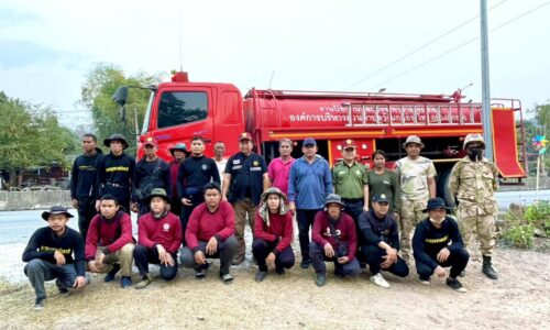 พิษณุโลก นายอำเภอลงพื้นที่ติดตามสถานการณ์ไฟป่าตำบลวังนกแอ่น