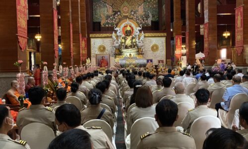 อำเภอไชยปราการ จังหวัดเชียงใหม่ มอบถวายดุษฏิบัณฑิตกิตติมศักดิ์พระนักพัฒนาในงานทำบุญหลวงพ่อบุญเย็น