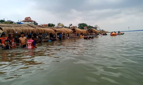 มุกดาหาร เตรียมเปิด หาดมโนภิรมย์ รับนักท่องเที่ยวคลายร้อนช่วงสงกรานต์