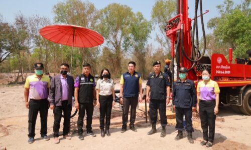 นายก อบจ.พิษณุโลก ติดตามการเจาะบ่อบาดาล เรือนจำกลาง พิษณุโลก