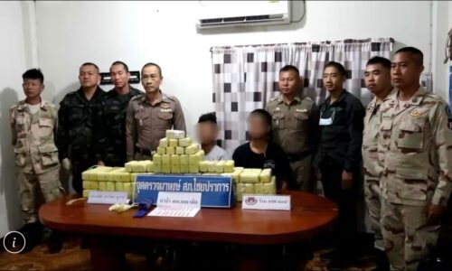 เชียงใหม่ – จับยาบ้าคาด่านตรวจผาหงส์ ส่งยาบ้ามากับรถโดยสาร 4 แสนเม็ด จับผู้ต้องหา 2 คน