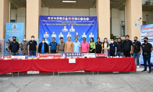 ศรีสะเกษ 238 พิทักษ์นครลำดวนจับกุมยาบ้า 240,480 เม็ด ผู้ต้องหา 404 คน