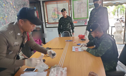 แม่สาย ทหาร ตำรวจ ฝ่ายปกครอง จับยาบ้า เฮโรอีน ฝิ่น ผู้ค้าชาวเขารายย่อย