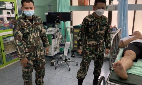 อำเภอไชยปราการ จังหวัดเชียงใหม่ เจ้าหน้าที่อุทยานเยียบกับระเบิด 2 ราย