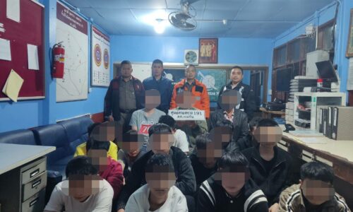 เจ้าหน้าที่ตำรวจ แม่จัน โชว์ผลงานจับต่างด้าวสัญชาติจีน จำนวน 14 คน เข้าเมืองอย่างผิดกฎหมาย