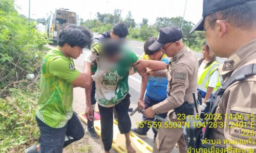 “ศรีสะเกษ” ญาติตามหาวุ่น! หนุ่มใหญ่หายตัวจากบ้าน พลเมืองดีพบปั่นจักรยานเสียหลักล้มกลิ้ง ถูกต้นไม้หนีบ นอนนิ่งขยับตัวไม่ได้