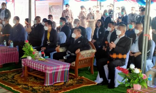 พลเอก ประวิตร ลุยป้องแล้งอีสาน ประเดิม จ.มุกดาหาร เร่งแผนพัฒนาแหล่งน้ำผิวดิน-บาดาลให้ประชาชน