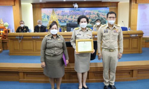 พิษณุโลก นายกเทศมนตรีนครพิษณุโลก รับมอบเกียรติบัตรยกย่องเชิดชูเกียรติจากกระทรวงวัฒนธรรม
