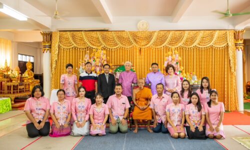 พังงา-เครือสันธิญาทำบุญใหญ่ส่งท้ายปี เป็นเจ้าภาพทอดผ้าป่าสามัคคีเพื่อการศึกษาโรงเรียนวัดสุวรรณคูหา