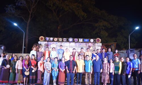 ศรีสะเกษ เทศบาลเมืองเปิดตลาดผสมผสานกลิ่นอายวัฒนธรรมยุคเก่า