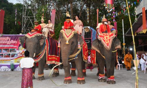 ศรีสะเกษ วัดป่าประชาสามัคคีจัดงานบุญผะเหวดเทศน์มหาชาติยิ่งใหญ่ตระการตา
