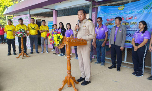 อบจ.พิษณุโลก จัดโครงการพัฒนาและส่งเสริมทักษะพื้นฐานด้าน กีฬาว่ายน้ำ