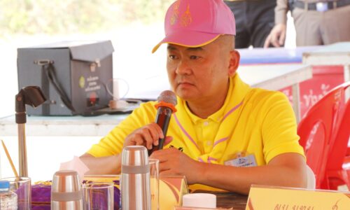 แม่ทัพภาคที่ 3 ตรวจเยี่ยมและให้กำลังใจเจ้าหน้าที่ที่ปฎิบัติงานจุดตรวจบริการประชาชน
