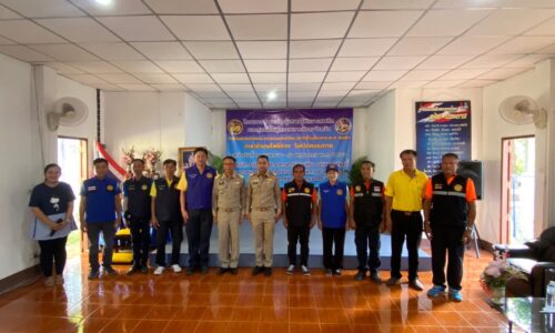 นพค. 25 ร่วมช่วยเหลือผู้เสพ ผู้ติดยาเสพติดและแจกจ่ายน้ำให้ประชาชน