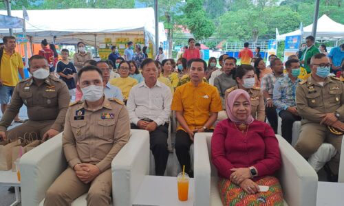 พังงา-ชาวพังงาแห่ช้อปของกินของใช้โครงการพาณิชย์ลดราคา ออนทัวร์ ทั่วไทย