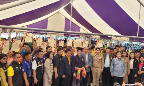 ร้อยเอกธรรมนัส พรหมเผ่า รัฐมนตรีว่าการกระทรวงเกษตรและสหกรณ์ ลงพื้นที่ติดตามแผนพัฒนาบึงบอระเพ็ด