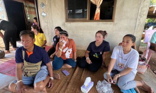 ศรีสะเกษ แรงงานไทยที่อิสราเอลเห็นคาตาระเบิดตกใส่น้องชายเสียชีวิตคาที่