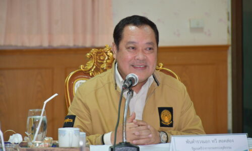 ศรีสะเกษ รมว.ยุติธรรมประกาศผู้ค้ายาเสพติดคือผู้ร้าย