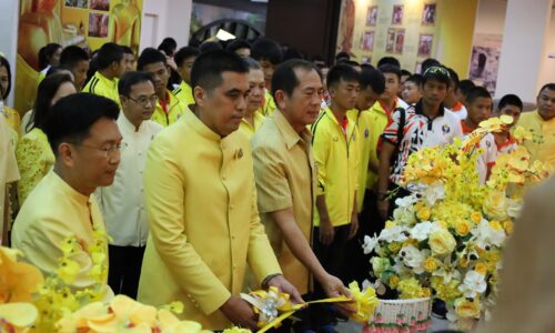 ศรีสะเกษ เปิดนิทรรศการเฉลิมพระเกียรติฯ โครงการแสงนำใจไทยทั้งชาติ