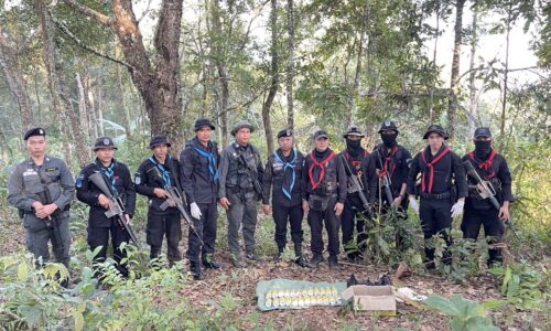 อำเภอแม่อาย จังหวัดเชียงใหม่ ทหารพราน ปะทะขบวนขนยาเสพติดหนีออกนอกประเทศพบผงขาวบริสุทธิ