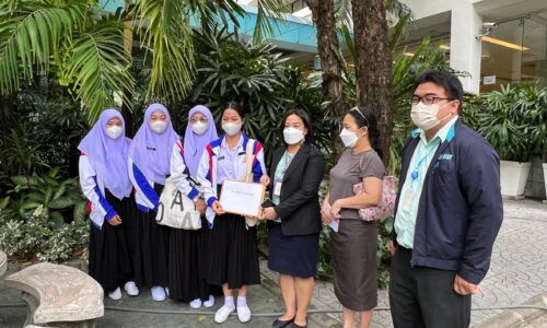 ศรีสะเกษ คืบหน้า นศ.พยาบาลร่ำไห้ กยศ.ไม่อนุมัติให้กู้เงินส่งตัวแทนบุกกระทรวงการคลัง