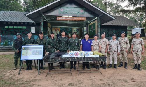 อำเภอฝาง จังหวัดเชียงใหม่ – กองกำลังผาเมืองปะทะขบวนการขนยาบ้า 300,000 เม็ด