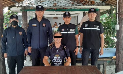 ตม.จว.ระนอง บูรณาการตำรวจท่องเที่ยว จับกุมชาวต่างชาติอยู่เกินกำหนด