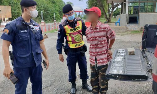 ตร.ด่านตรวจท่าก๊อแม่สรวย สกัดจับหนุ่มอุดรราชธานี ยาบ้า 190,000 เม็ด