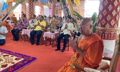 อำเภอไชยปราการ จังหวัดเชียงใหม่ สรงน้ำพระธาตุทำบุญสืบชะตา