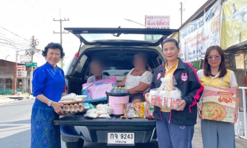 ศรีสะเกษ ! ดร.กัลยาณี ลอยข้าวสารแทนลอยกระทง ให้แก่ศูนย์คุ้มครองคนไร้ที่พึ่งช่วยเหลือมอบให้ผู้ยากไร้